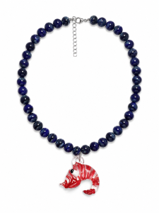 Naszyjnik z granatowymi kamieniami i krewetką sogold