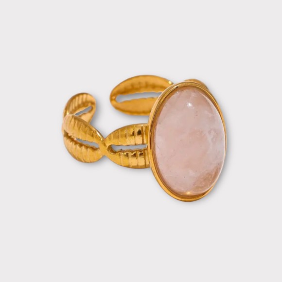 Pierścionek pozłacany z różowym kamieniem