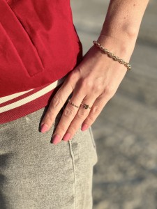 Bransoletka na modelce złota kordel -pr. 585