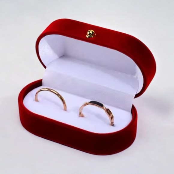 Pudełko na pierścionki w stylu Vintage - czerwone