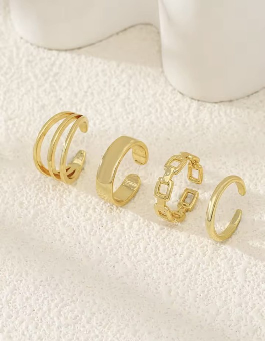 Zestaw czterech pierścionków na palec u stopy