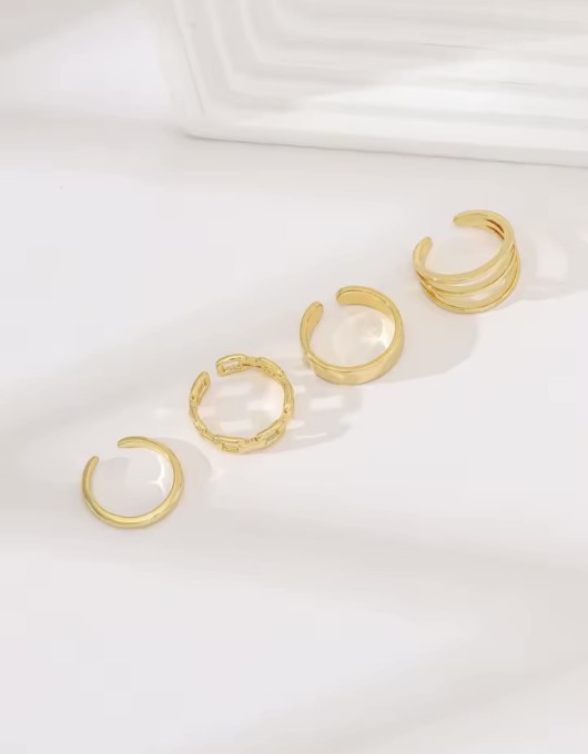 Zestaw czterech pierścionków na palec u stopy