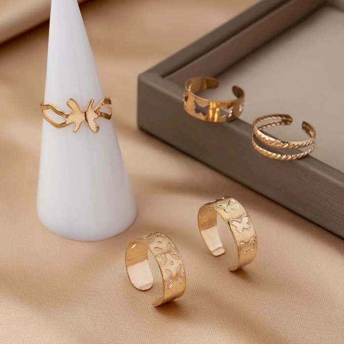 zestaw pierscionków na palec u stopy.jpg