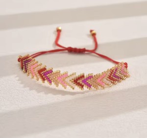 Bransoletka Boho z koralików - różowa