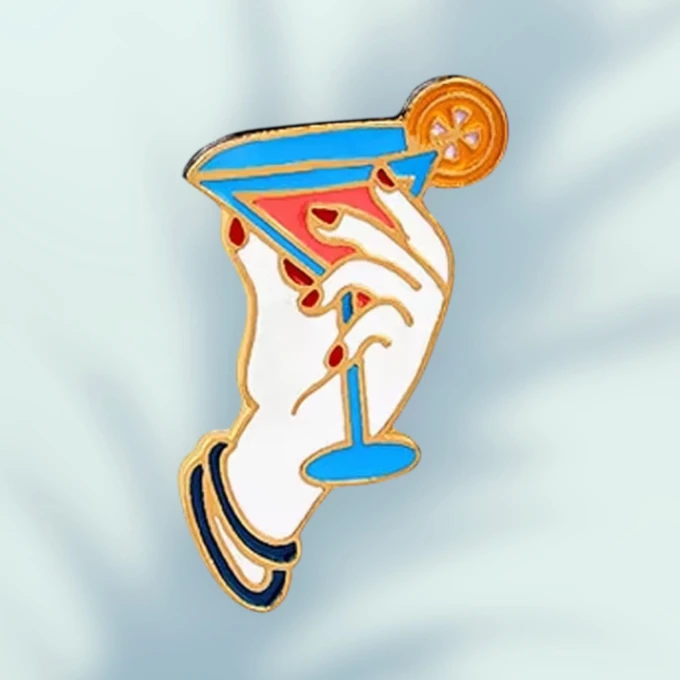 Broszka - pin z emalią Drink