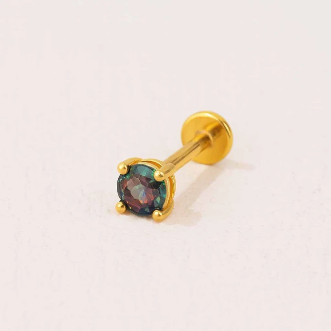 piercing zielony kamień 1.jpg