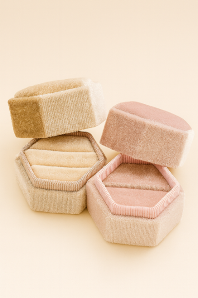 Pudełko na pierścionek - aksamitne różowe