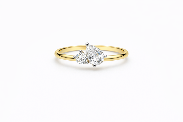 Pierścionek pozłacany z dużymi kamieniami sogold