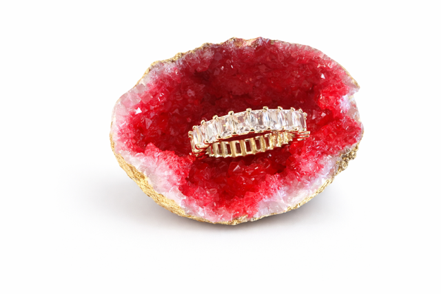Pozłacany pierścionek z cyrkoniami baguette – elegancka obrączka damska wysadzana kamieniami, biżuteria wieczorowa Sogold