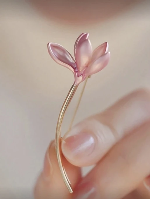 Broszka kwiat magnolii różowa broszka damska elegancka biżuteria sogold